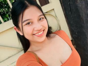 SophiaCharms — вебкам-модель онлайн на livejasmin