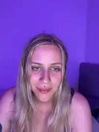 lunawolf21 — Stripchat stream photo (Jun 2026)
