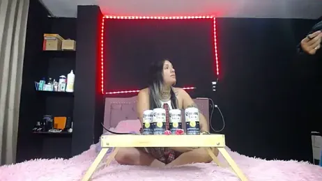 poly_love18 — Stripchat stream photo (May 2025)