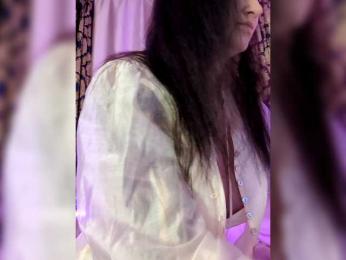 Dragon_fruit — вебкам-модель онлайн на bongacams