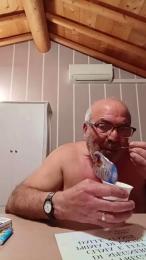 minuzzo61 — Cam4 stream photo (Mar 2026)