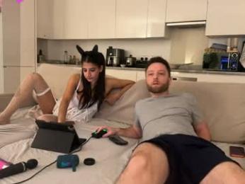 ap_couple — вебкам-модель онлайн на chaturbate