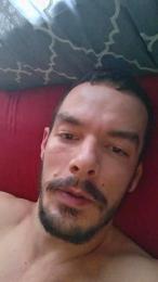 thisstraightbo1 — Cam4 stream photo (Apr 2026)