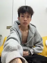 zzzzppp3 — вебкам-модель онлайн на stripchat