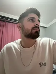 berke3424 — Stripchat stream photo (Mar 2026)