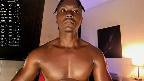 DannSmmith — вебкам-модель онлайн на stripchat