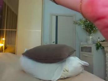 oh_julie — вебкам-модель онлайн на chaturbate