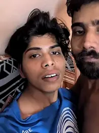 bisexual_yh — вебкам-модель онлайн на stripchat