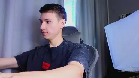 james_fds — вебкам-модель онлайн на stripchat