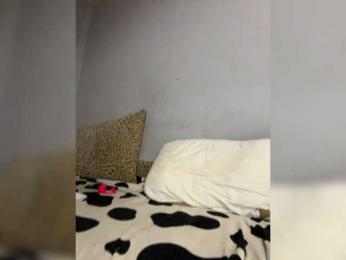 Marrryo — вебкам-модель онлайн на bongacams