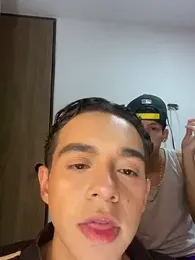 Yoskingg_moisest — вебкам-модель онлайн на stripchat