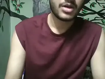 Underrock — вебкам-модель онлайн на stripchat