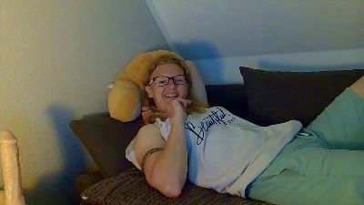 RoteZora85 — вебкам-модель онлайн на cam4