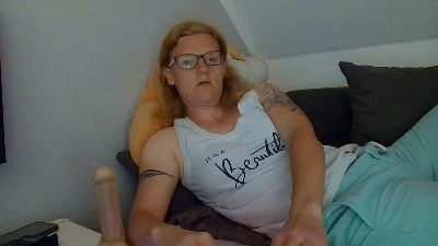 RoteZora85 — вебкам-модель онлайн на cam4