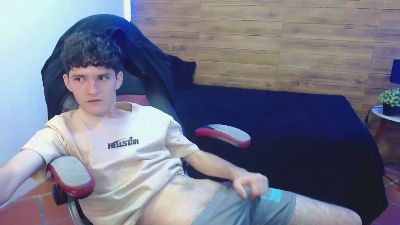 trevor_mob — Cam4 stream photo (Apr 2026)