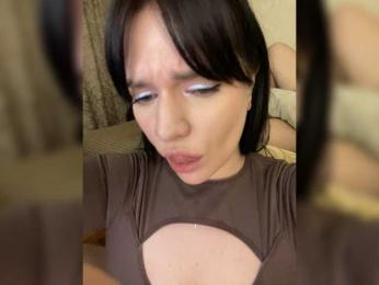 HellMor — вебкам-модель онлайн на bongacams