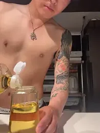 kux_llmo6 — вебкам-модель онлайн на stripchat