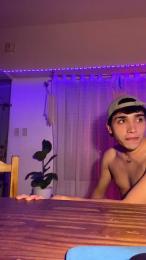 Devilboyzzz — Cam4 stream photo (Apr 2026)