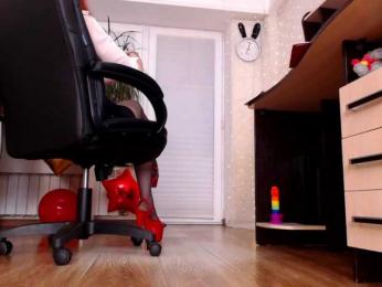 Carrie1337 — вебкам-модель онлайн на bongacams