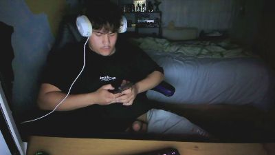 Adriiiaar — вебкам-модель онлайн на cam4