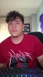 Adriiiaar — вебкам-модель онлайн на cam4