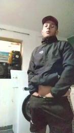 Emaa21c — вебкам-модель онлайн на cam4