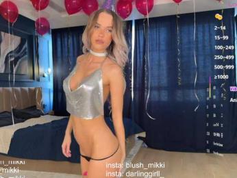 BlushMikki — вебкам-модель онлайн на bongacams