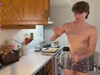 gucciboi4 — вебкам-модель онлайн на chaturbate
