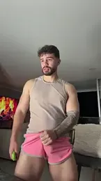 Valenthino_Salvatore — вебкам-модель онлайн на stripchat