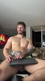 Valenthino_Salvatore — вебкам-модель онлайн на stripchat