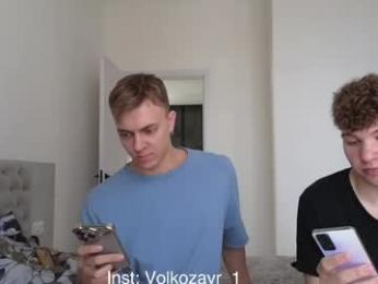 alexxx_d — вебкам-модель онлайн на chaturbate