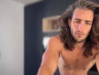 coconanacam — вебкам-модель онлайн на chaturbate