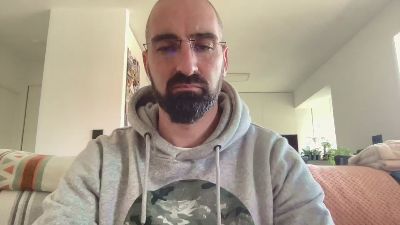 v1c70r1985 — Cam4 stream photo (Feb 2026)