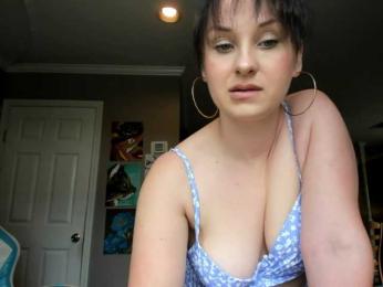 Adellebunny — Bongacams stream photo (Apr 2026)