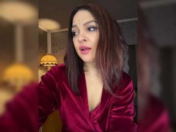 MyStream — вебкам-модель онлайн на bongacams