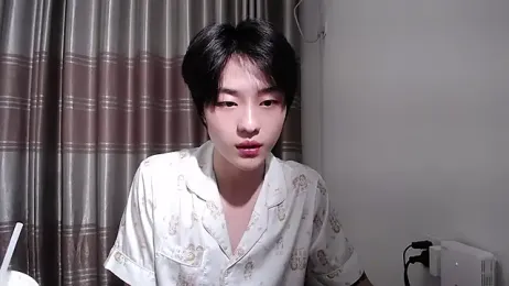 XIAOZHU-01 — вебкам-модель онлайн на stripchat