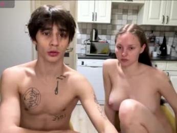 flowerscouple — Chaturbate stream photo (May 2026)