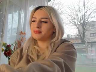 ella-vee — Camsoda stream photo (Mar 2026)