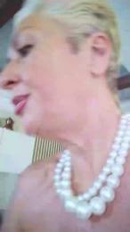 Divina_Erotica — Cam4 profile photo