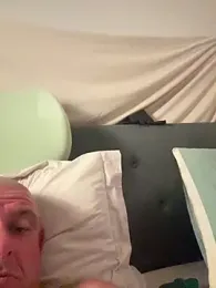 houseofcuriosity — Stripchat stream photo (May 2026)
