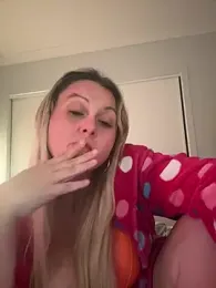 houseofcuriosity — Stripchat stream photo (May 2026)