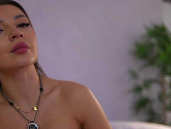 ArtTeasee — вебкам-модель онлайн на bongacams