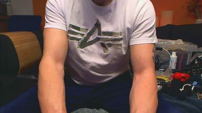 Slavetotal24 — Cam4 stream photo (Feb 2026)