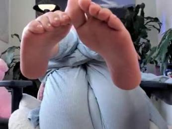 jhoanna_largo — вебкам-модель онлайн на chaturbate