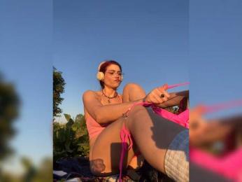 Marseline32 — вебкам-модель онлайн на bongacams