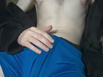 stroknmydong — вебкам-модель онлайн на chaturbate