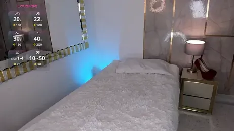 SamanthaLux — вебкам-модель онлайн на stripchat