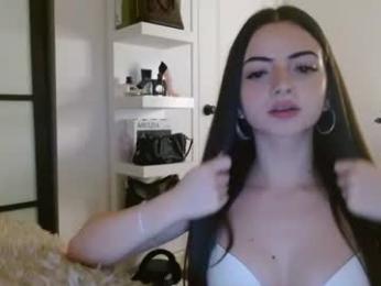 chelseagisele — вебкам-модель онлайн на chaturbate