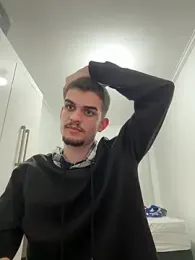 Santonn_ — Stripchat stream photo (Apr 2026)