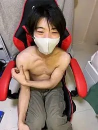 Mura109905 — вебкам-модель онлайн на stripchat